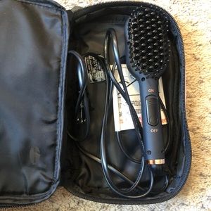 Amika travel hair straightener iron brush